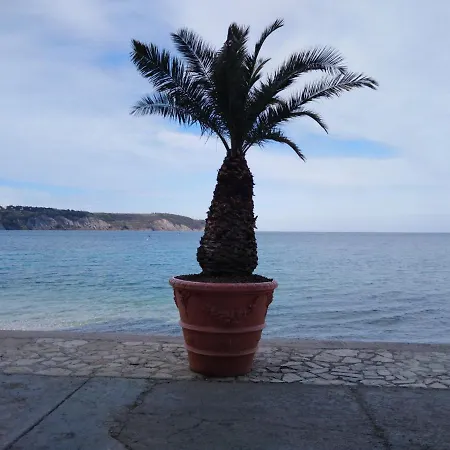 Robert 3 With Garage *