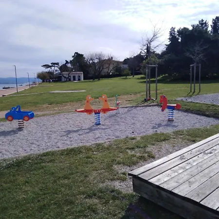 Robert 3 With Garage 公寓 *