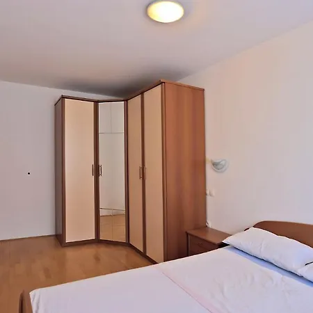 Apartma Robert 3 With Garage