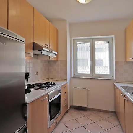 Robert 3 With Garage