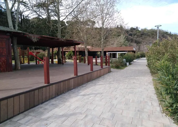 Robert 3 With Garage