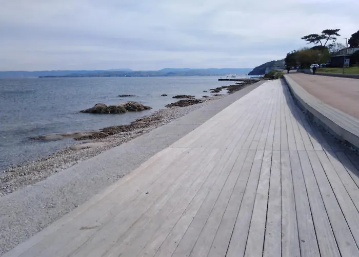 Robert 3 With Garage *