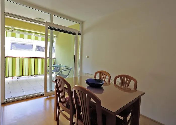 Robert 3 With Garage Izola