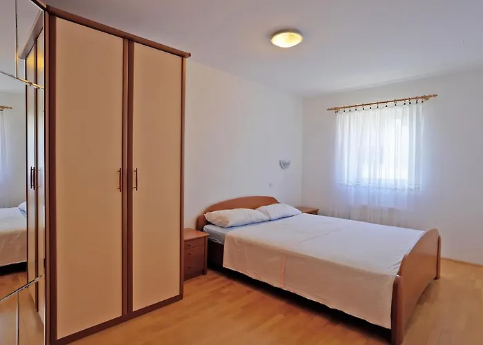 Daire Robert 3 With Garage *